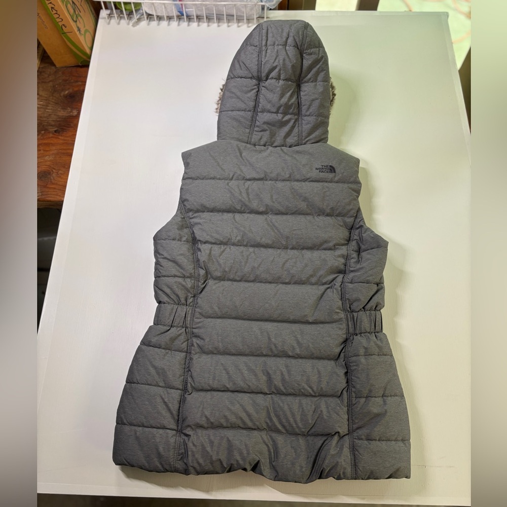 The North Face Women’s Aconcagua Down Vest w/ Faux-Fur Hood size Large - Picture 2 of 8